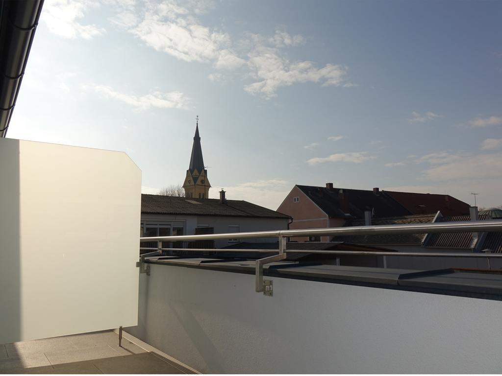 Weinhotel Kirchenwirt Gols Exterior photo